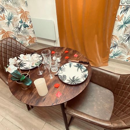 L'Escale Balneo'Romantique - Loveroom - Jacuzzi & Petit Dejeuner Villiers-sur-Marne Eksteriør bilde