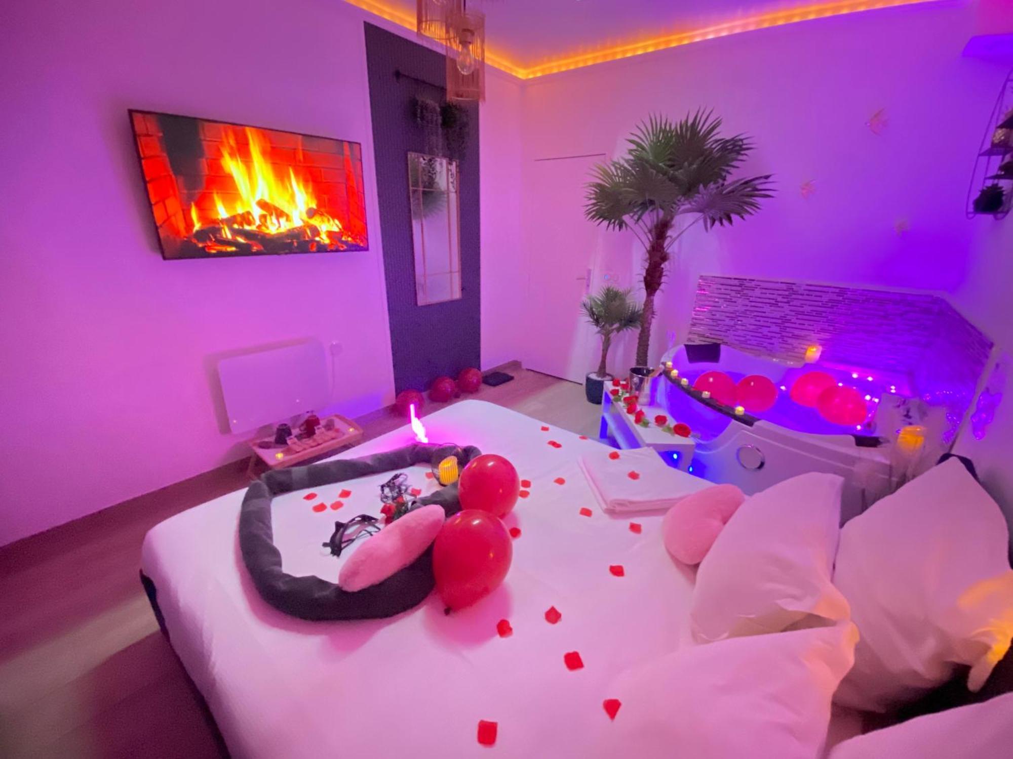 L'Escale Balneo'Romantique - Loveroom - Jacuzzi & Petit Dejeuner Villiers-sur-Marne Eksteriør bilde
