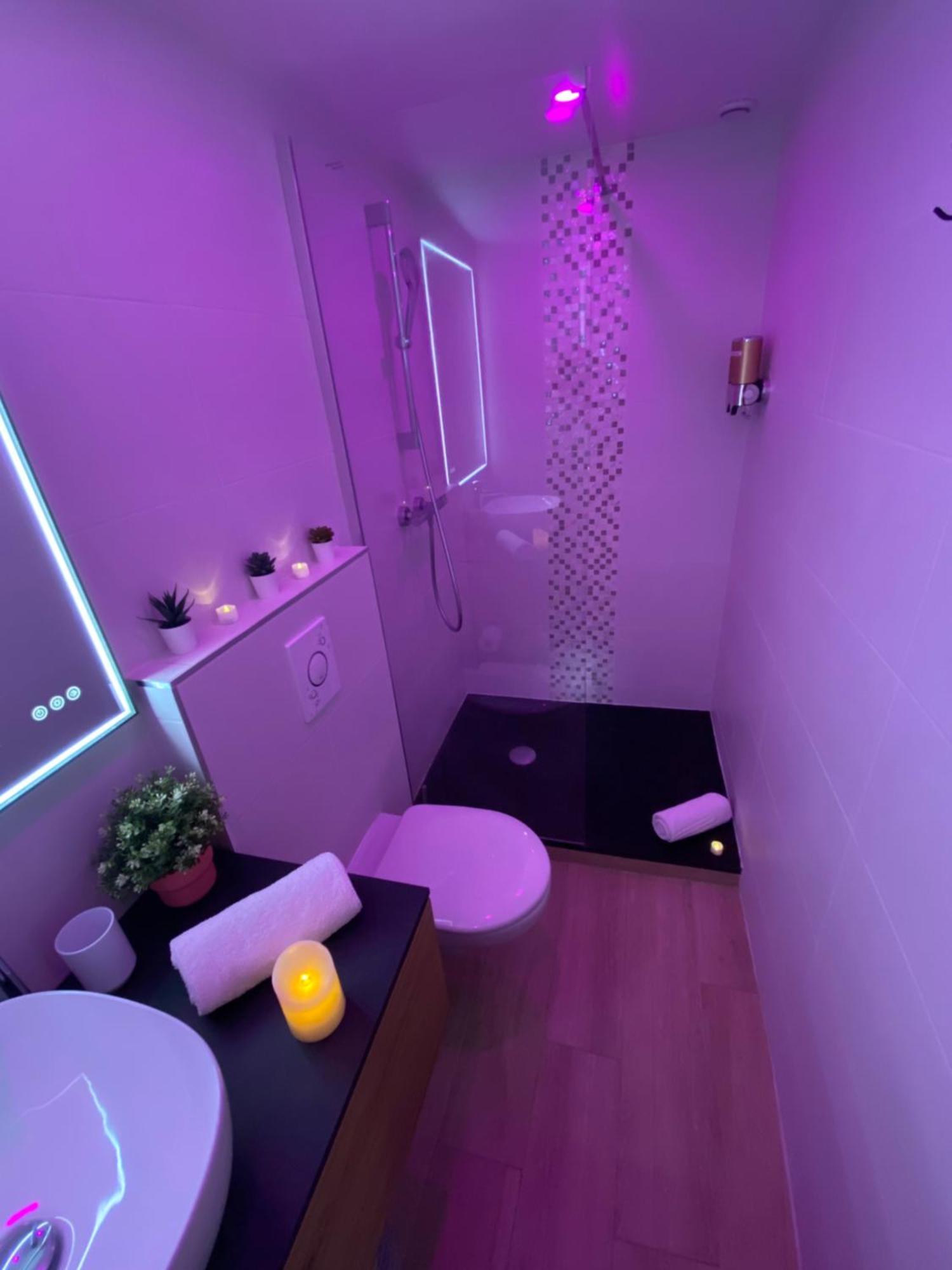 L'Escale Balneo'Romantique - Loveroom - Jacuzzi & Petit Dejeuner Villiers-sur-Marne Eksteriør bilde